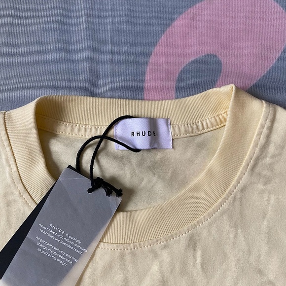 Rhude Mens Red Card Print Ribbed Neck Short Sleeve - Picture 3 of 6